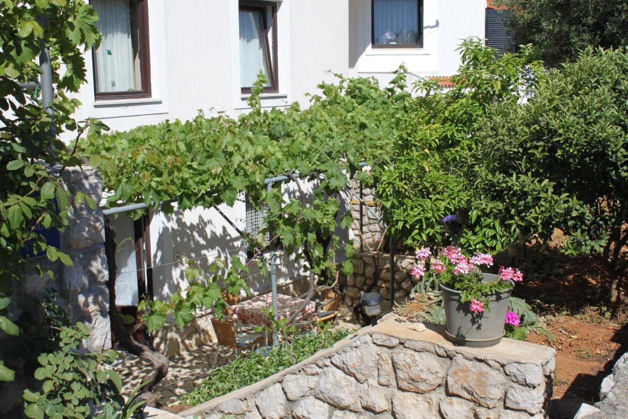 Apartments With A Parking Space Mali Lošinj Exterior foto