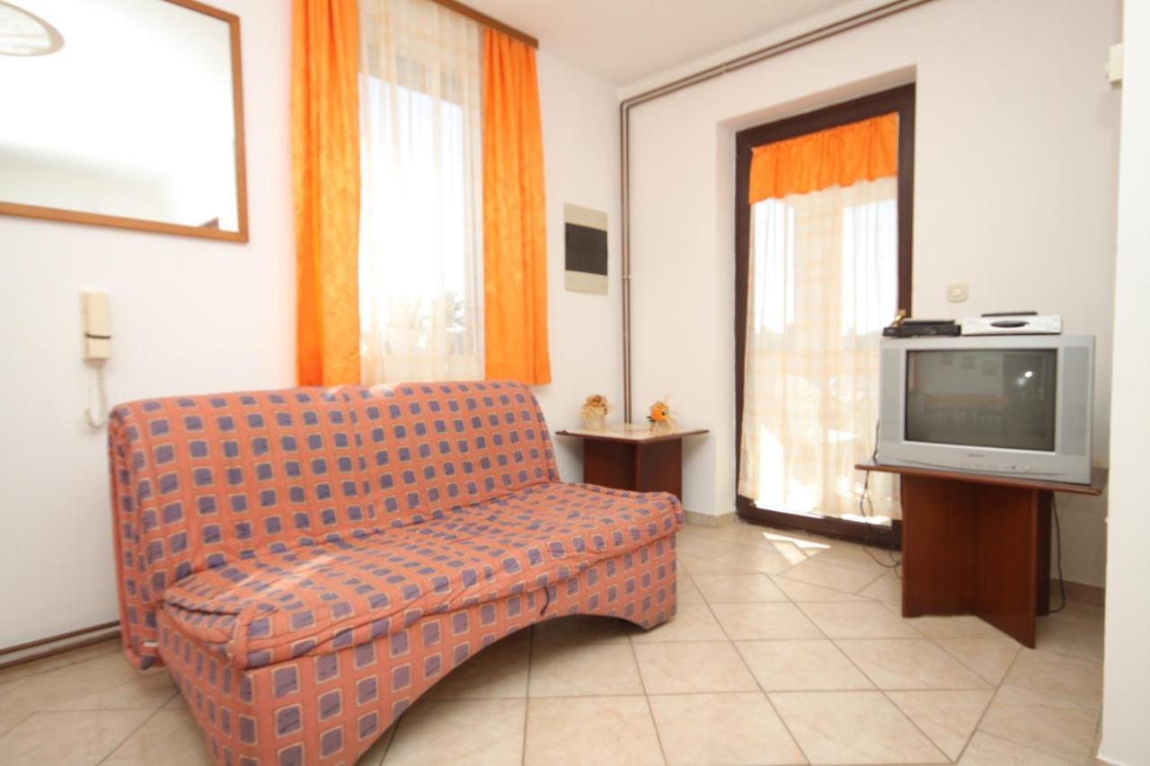 Apartments With A Parking Space Mali Lošinj Exterior foto
